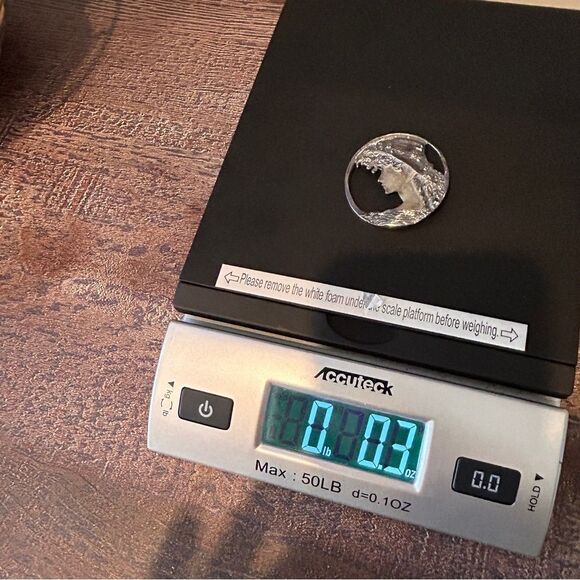 VINTAGE ART DECO STERLING SILVER MAIDEN LADY PORTRAIT REPOUSSE ROUND PIN PENDANT - Picture 7 of 7